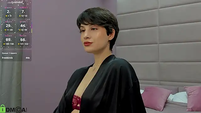 Adeline Perle online show from 29, 11, 2025