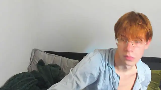 Snapshot of JasperWilson chatting on 4, 10, 2025 JasperWilson online show from 4, 10, 2025