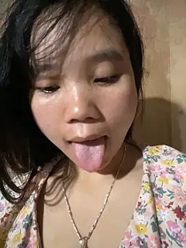 Snapshot of Ngoc-bbi chatting on 12, 11, 2025 Ngoc-bbi online show from 12, 11, 2025