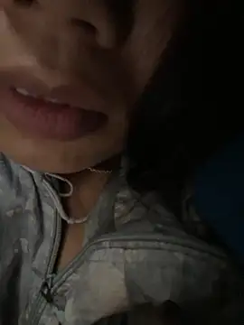 Snapshot of Ngoc-bbi chatting on 25, 10, 2025 Ngoc-bbi online show from 25, 10, 2025