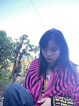 Snapshot of Ngoc-bbi chatting on 28, 11, 2025 Ngoc-bbi online show from 28, 11, 2025