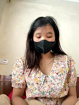 Snapshot of Ngoc-bbi chatting on 14, 11, 2025 Ngoc-bbi online show from 14, 11, 2025