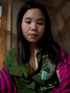 Snapshot of Ngoc-bbi chatting on 21, 11, 2025 Ngoc-bbi online show from 21, 11, 2025