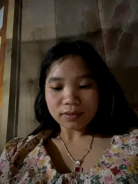 Snapshot of Ngoc-bbi chatting on 15, 11, 2025 Ngoc-bbi online show from 15, 11, 2025