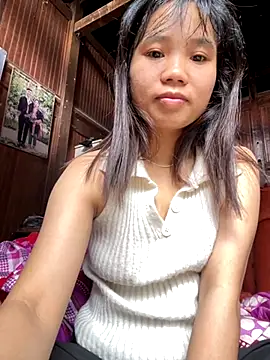 Snapshot of Ngoc-bbi chatting on 19, 10, 2025 Ngoc-bbi online show from 19, 10, 2025