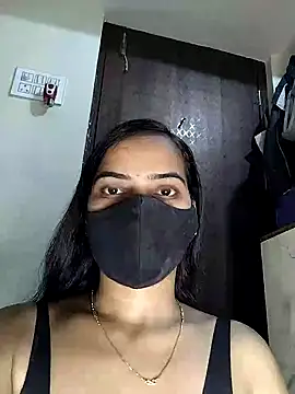 Snapshot of Savita2310 chatting on 4, 10, 2025 Savita2310 online show from 4, 10, 2025