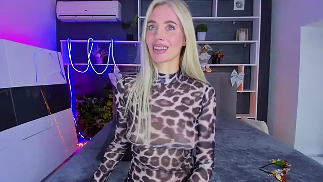 SabrinaSharm online show from 14, 12, 2025