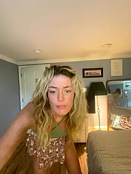 Snapshot of Stretchmeslowly chatting on 15, 9, 2025 Stretchmeslowly online show from 15, 9, 2025