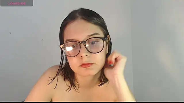 MadieLorez online show from 9, 9, 2025