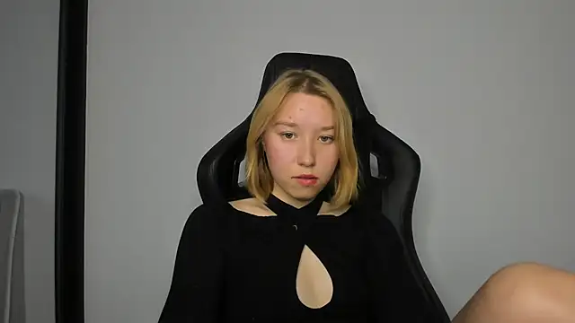 Agatha May online show from 11, 10, 2025