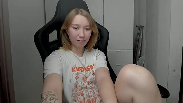 Agatha May online show from 26, 11, 2025