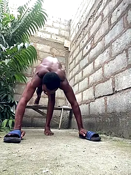 Makemecum634941 online show from 26, 11, 2025