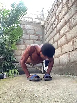 Makemecum634941 online show from 2, 12, 2025