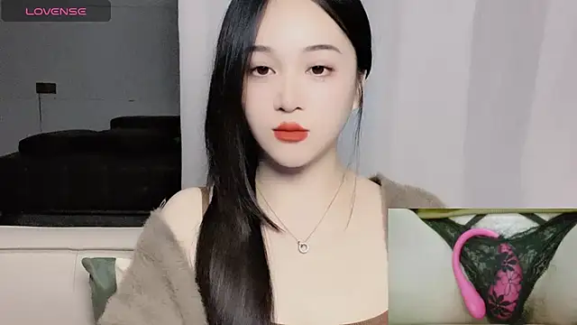 woaiqinqin online show from 18, 12, 2025