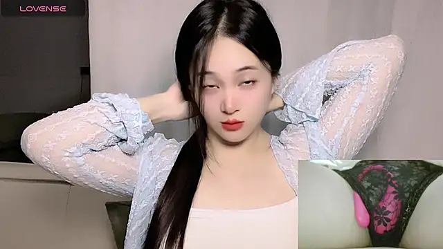 woaiqinqin online show from 15, 11, 2025