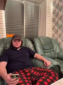 desiredude9 online show from 21, 11, 2025