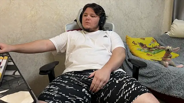 desiredude9 online show from 8, 10, 2025