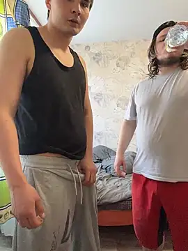 desiredude9 online show from 28, 4, 2026