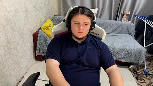 desiredude9 online show from 30, 9, 2025