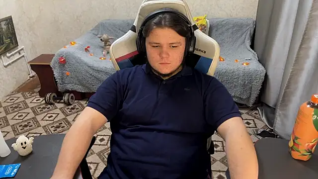 desiredude9 online show from 17, 10, 2025