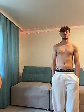 desiredude9 online show from 4, 7, 2026