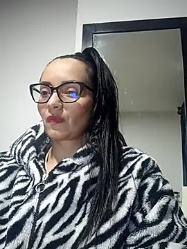 Snapshot of sarita_star chatting on 8, 10, 2025 sarita star online show from 8, 10, 2025