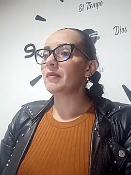 Snapshot of sarita_star chatting on 25, 11, 2025 sarita star online show from 25, 11, 2025