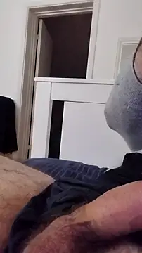 Snapshot of NewJoiner chatting on 2, 11, 2025 NewJoiner online show from 2, 11, 2025