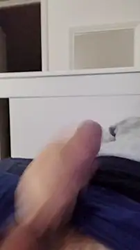 Snapshot of NewJoiner chatting on 6, 11, 2025 NewJoiner online show from 6, 11, 2025