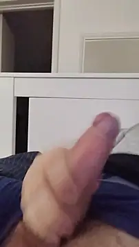 Snapshot of NewJoiner chatting on 9, 11, 2025 NewJoiner online show from 9, 11, 2025