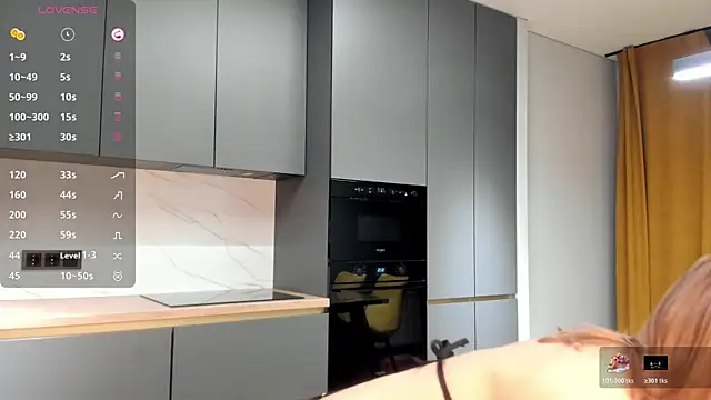 SaraShine  online show from 10, 4, 2026