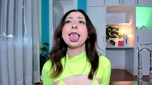 MilenaCrown online show from 3, 2, 2026