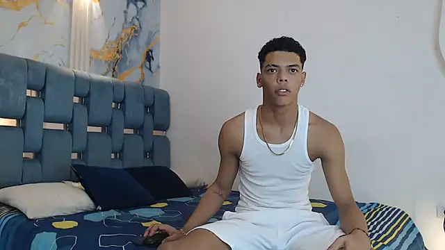 PRETTY FEM online show from 14, 2, 2026