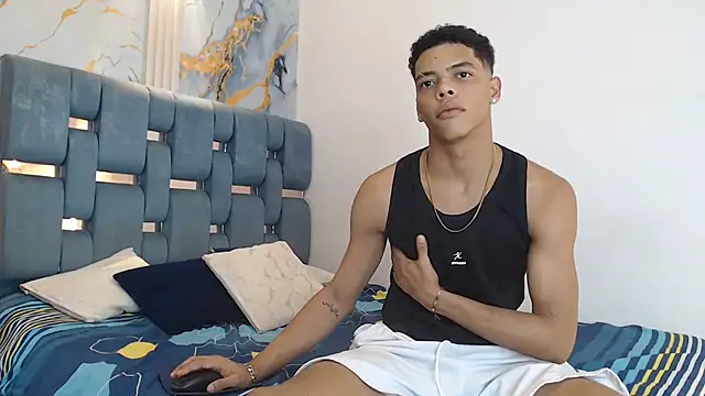 PRETTY FEM online show from 12, 2, 2026