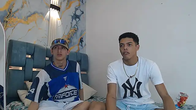 PRETTY FEM online show from 8, 1, 2026