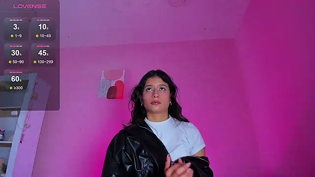 Snapshot of Georgina_Ferri_ chatting on 4, 11, 2025 Georgina Ferri online show from 4, 11, 2025