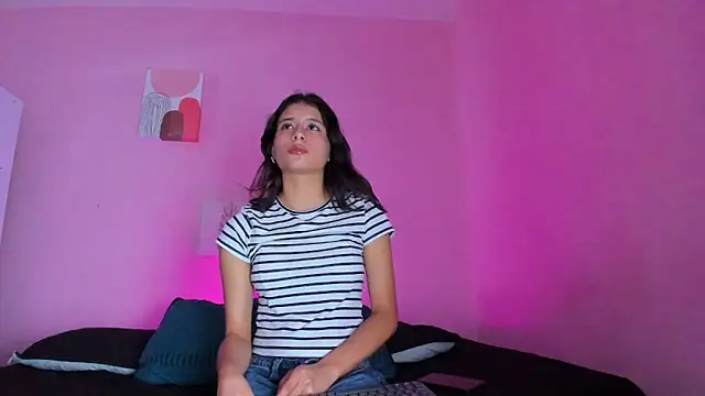 Snapshot of Georgina_Ferri_ chatting on 1, 12, 2025 Georgina Ferri online show from 1, 12, 2025