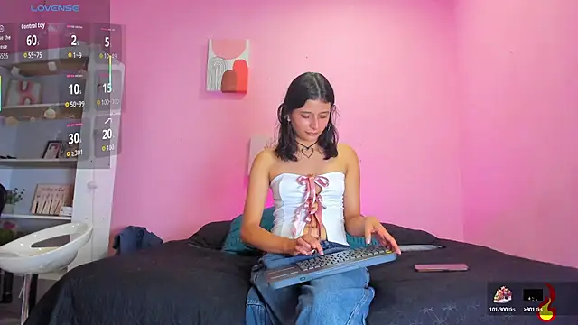 Snapshot of Georgina_Ferri_ chatting on 11, 10, 2025 Georgina Ferri online show from 11, 10, 2025