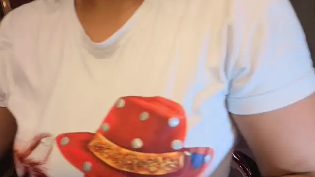 Snapshot of Victoria_b_ chatting on 1, 11, 2025 Victoria b online show from 1, 11, 2025