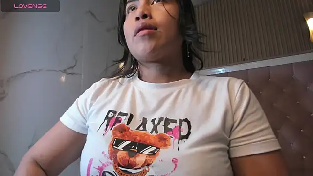 Snapshot of Victoria_b_ chatting on 18, 10, 2025 Victoria b online show from 18, 10, 2025