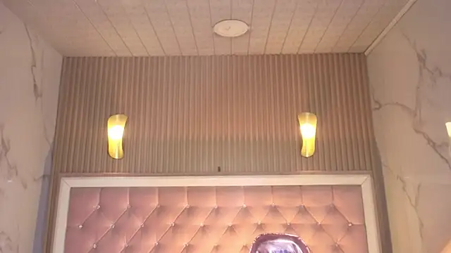 Snapshot of Victoria_b_ chatting on 19, 11, 2025 Victoria b online show from 19, 11, 2025