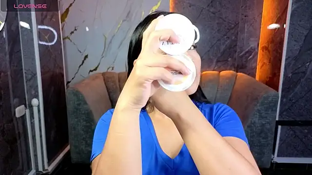 Snapshot of Victoria_b_ chatting on 27, 10, 2025 Victoria b online show from 27, 10, 2025