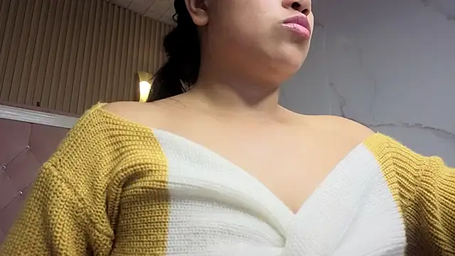 Snapshot of Victoria_b_ chatting on 21, 11, 2025 Victoria b online show from 21, 11, 2025