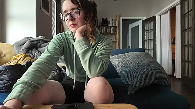 Snapshot of knottybunny chatting on 18, 10, 2025 knottybunny online show from 18, 10, 2025