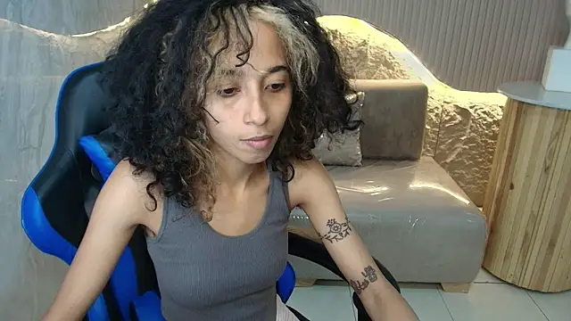 Snapshot of Agnis_ink_r chatting on 29, 10, 2025 Agnis ink r online show from 29, 10, 2025