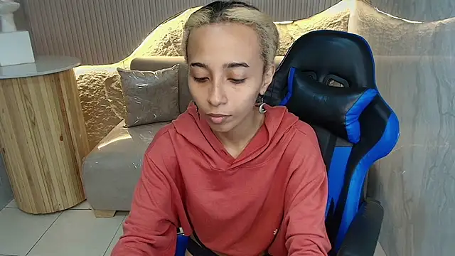 Snapshot of Agnis_ink_r chatting on 11, 11, 2025 Agnis ink r online show from 11, 11, 2025