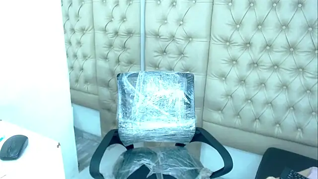 JessicaHott01 online show from 15, 1, 2026