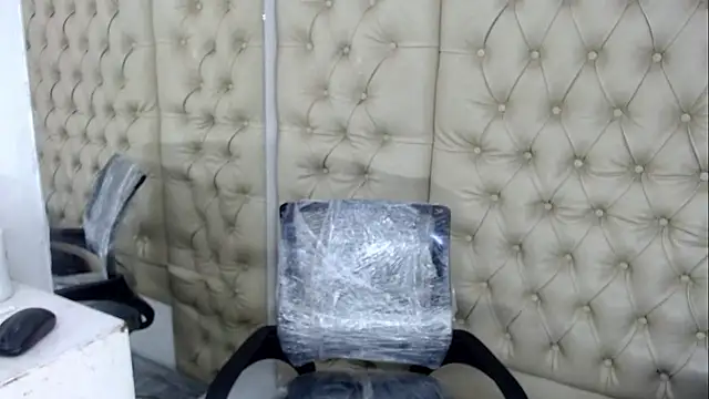 JessicaHott01 online show from 7, 2, 2026