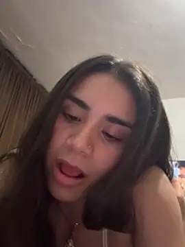 Snapshot of Ariovalle chatting on 4, 7, 2026 Ariovalle online show from 4, 7, 2026