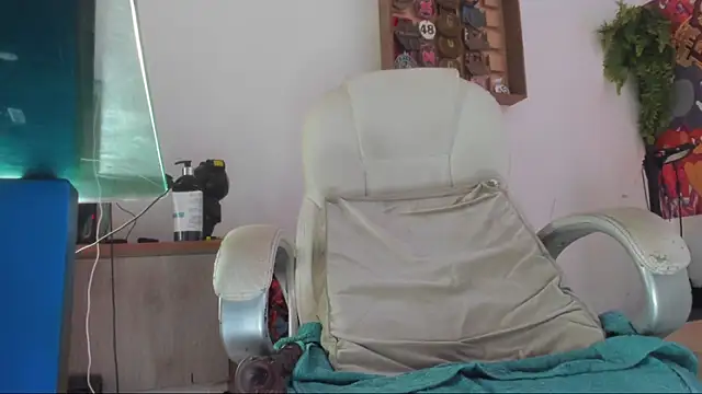 mila dash online show from 15, 10, 2025